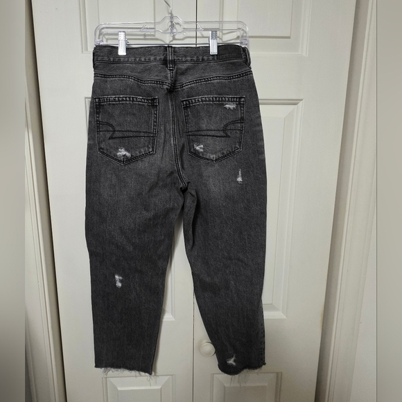 American Eagle Mom Jean Distressed Denim Size 6 xshort - Picture 2 of 10